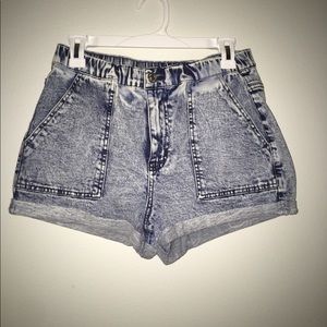 🍋•Wild Fable Light Acid Wash High Jean Shorts•